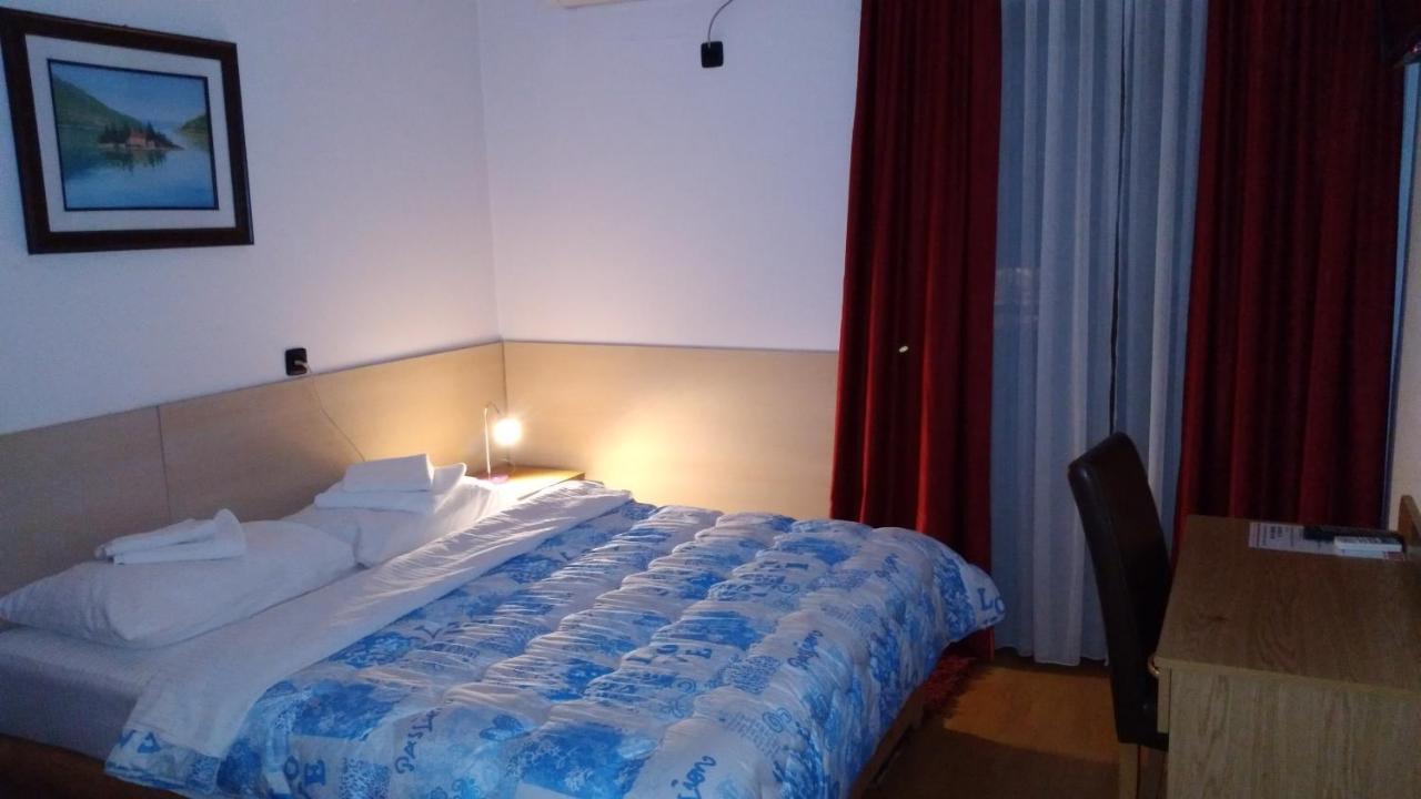 Hotel Viv Τρέμπινιε Εξωτερικό φωτογραφία