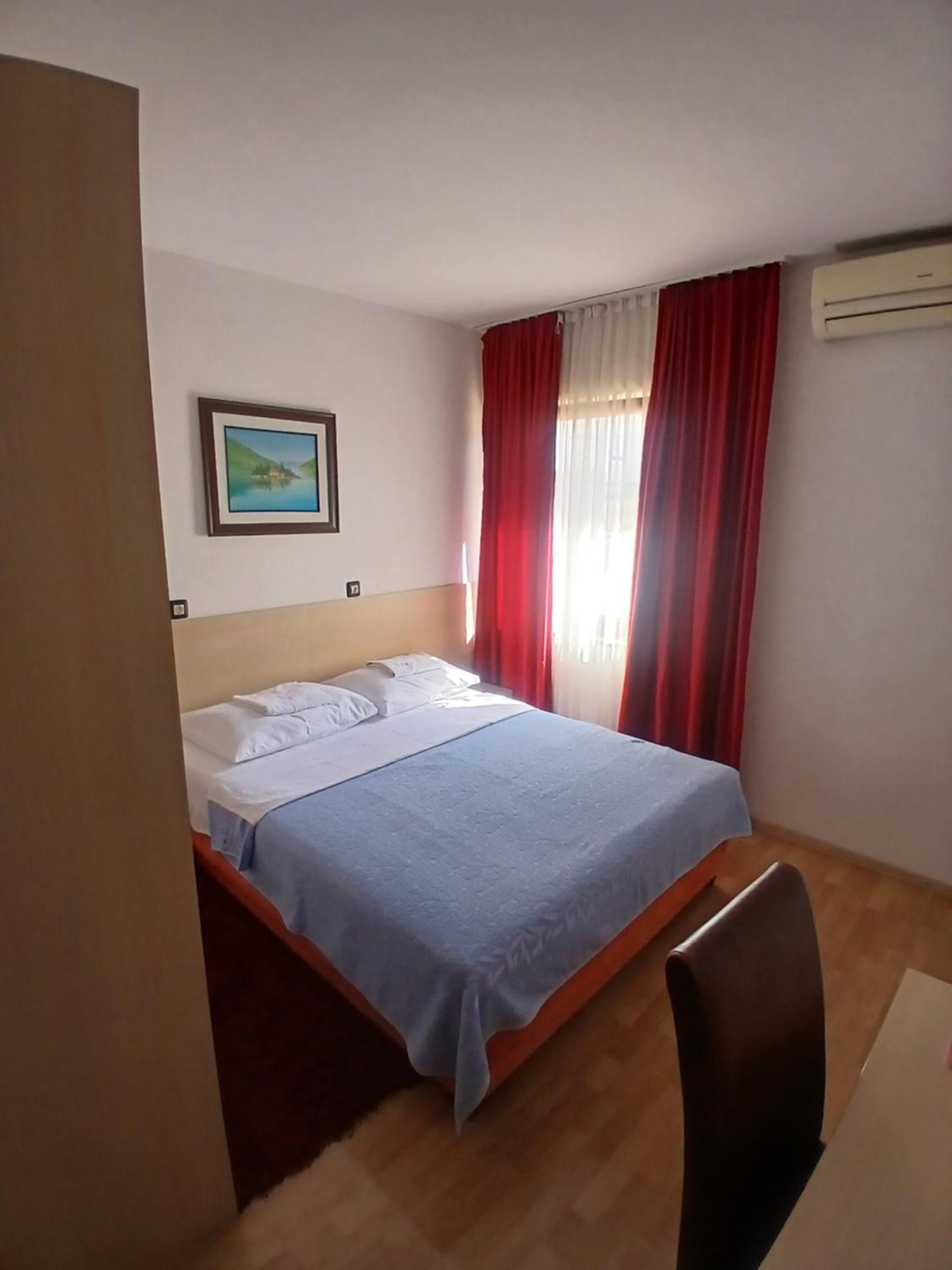 Hotel Viv Τρέμπινιε Εξωτερικό φωτογραφία