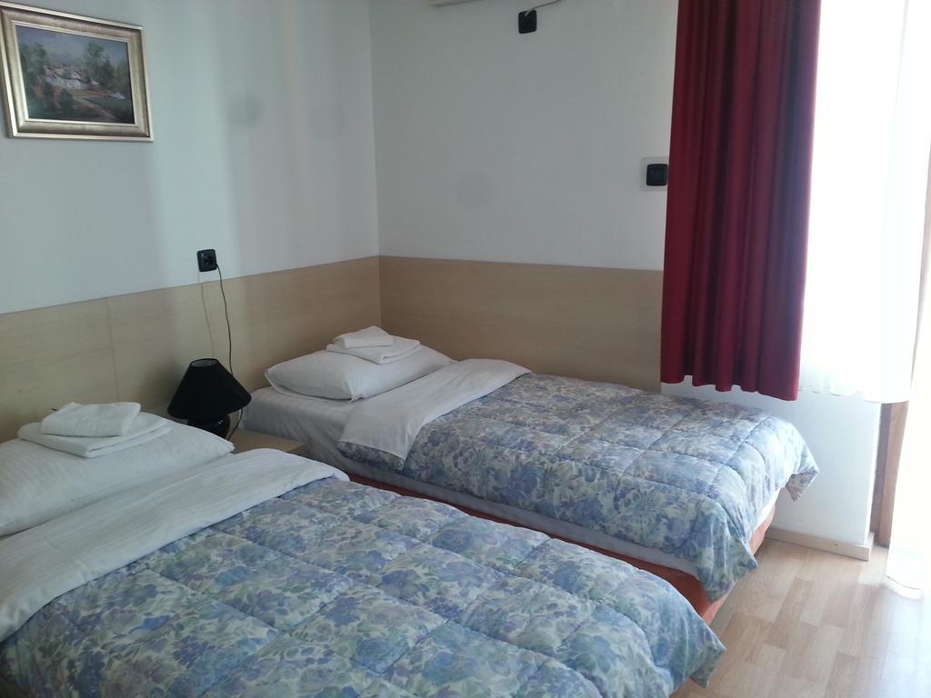 Hotel Viv Τρέμπινιε Εξωτερικό φωτογραφία