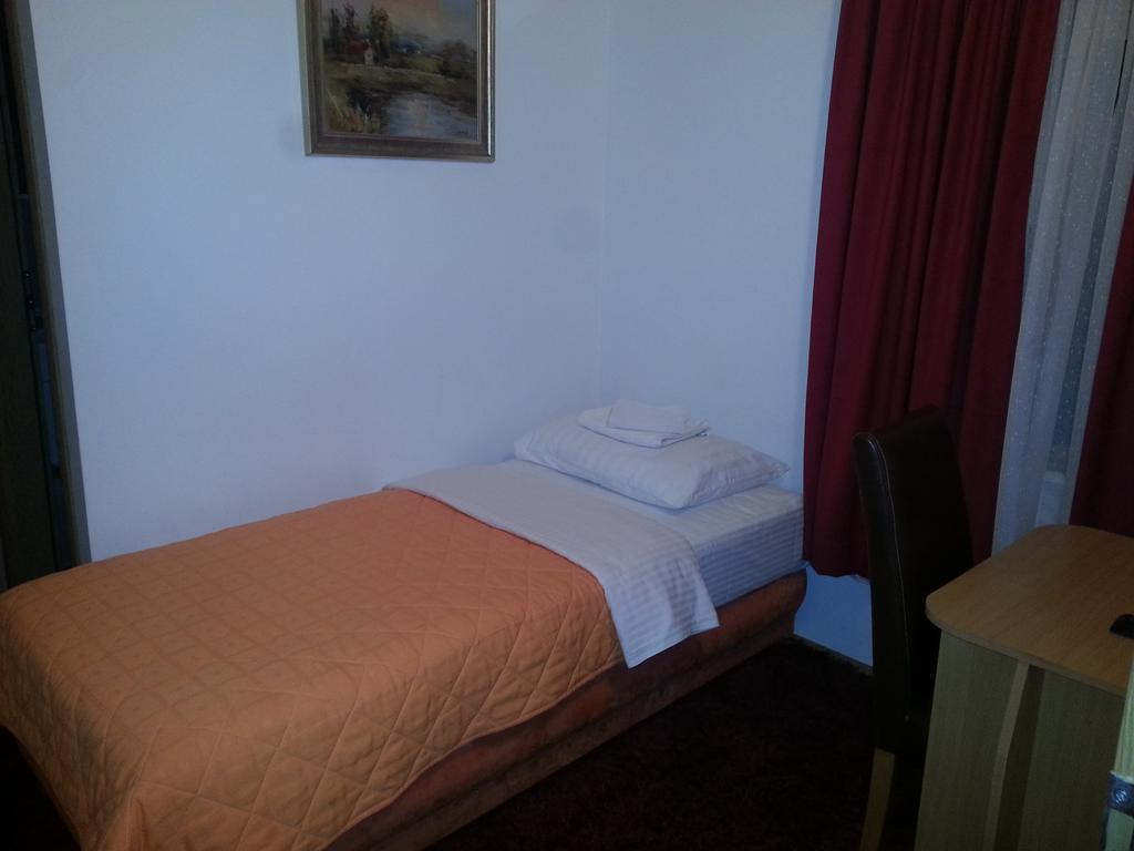 Hotel Viv Τρέμπινιε Εξωτερικό φωτογραφία