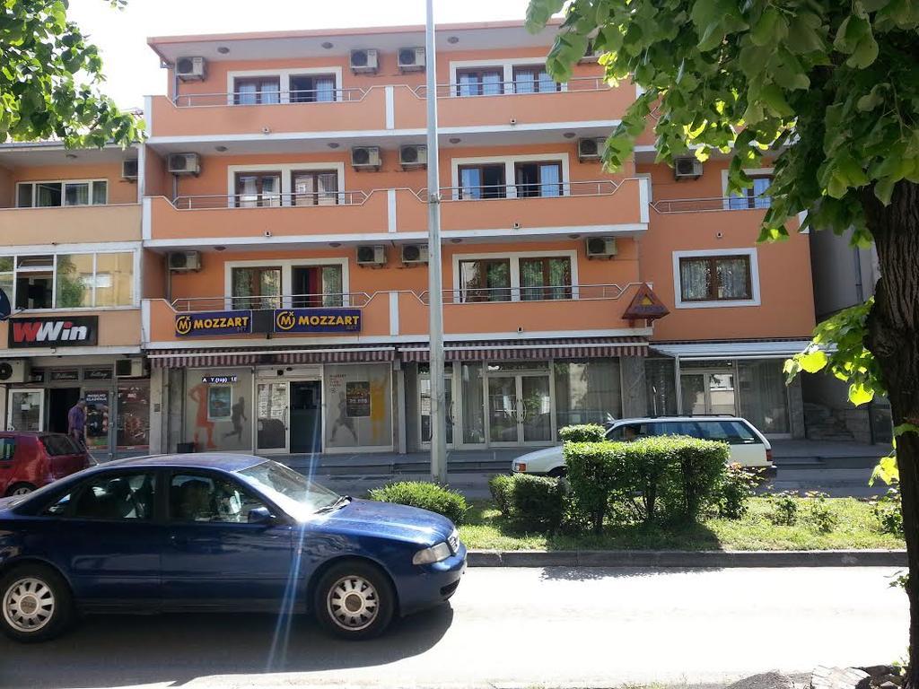 Hotel Viv Τρέμπινιε Εξωτερικό φωτογραφία