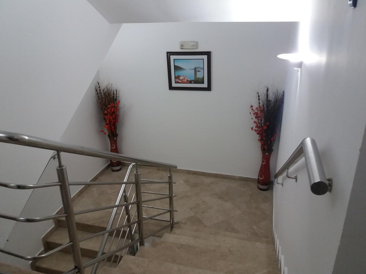 Hotel Viv Τρέμπινιε Εξωτερικό φωτογραφία