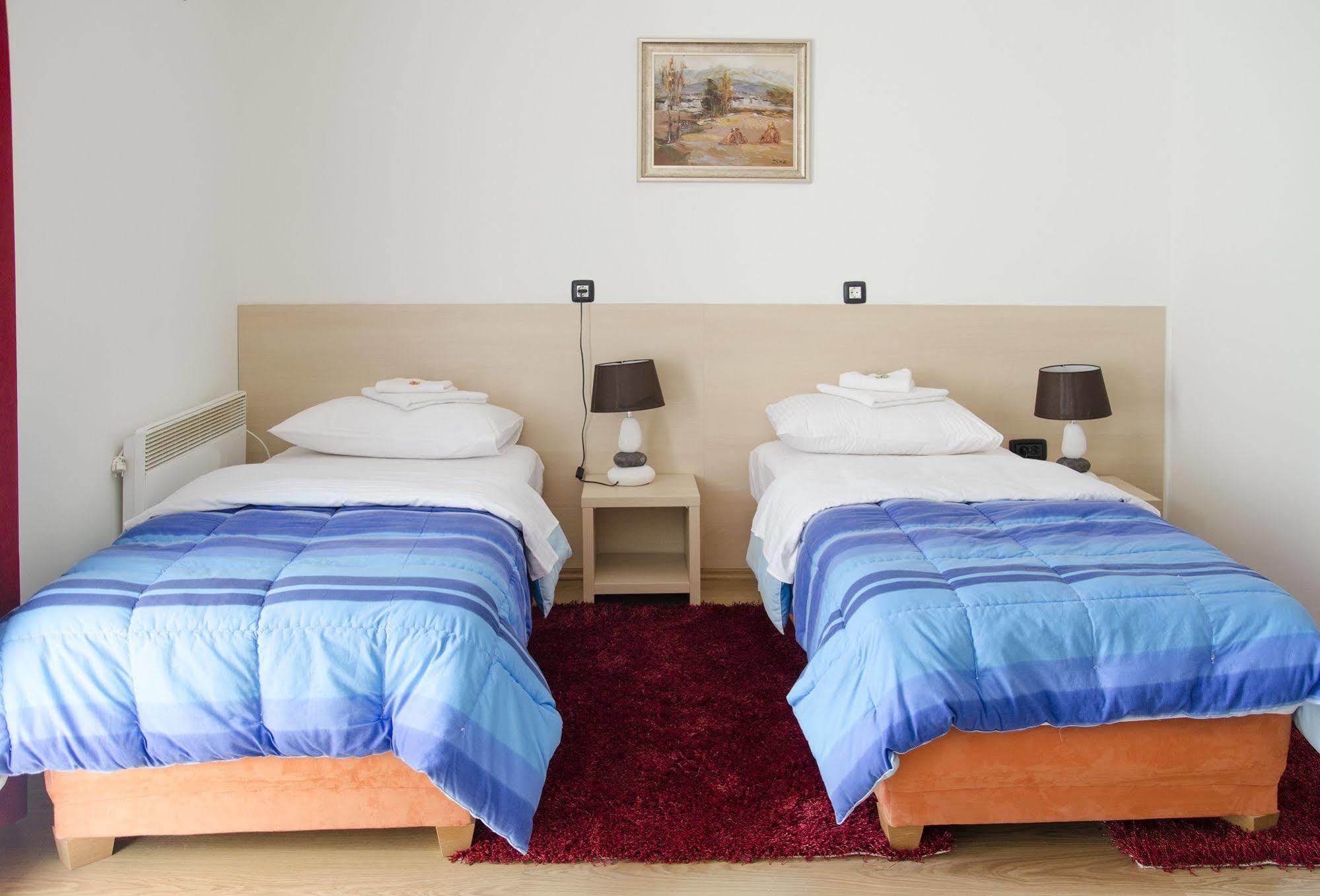 Hotel Viv Τρέμπινιε Εξωτερικό φωτογραφία