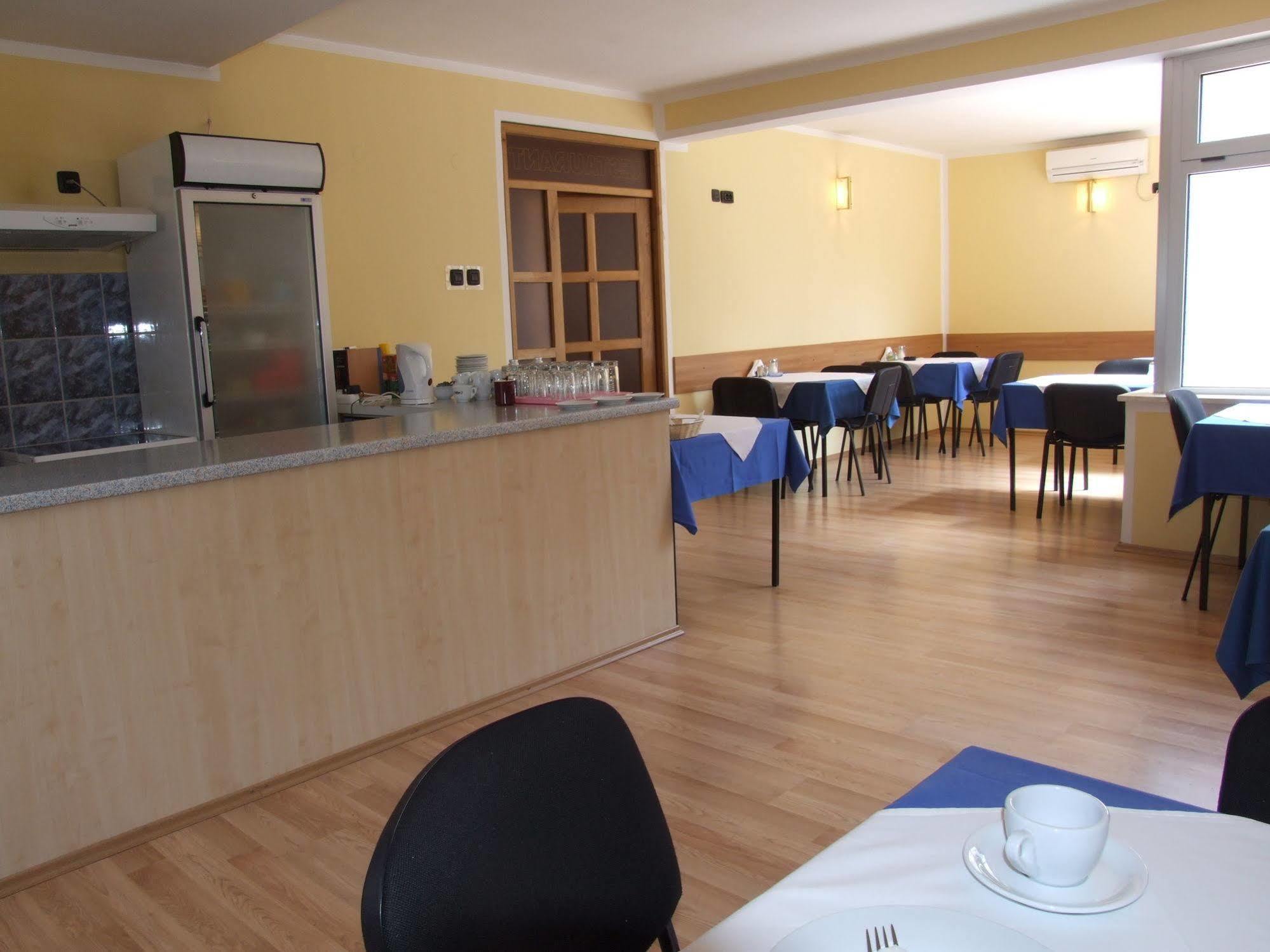 Hotel Viv Τρέμπινιε Εξωτερικό φωτογραφία